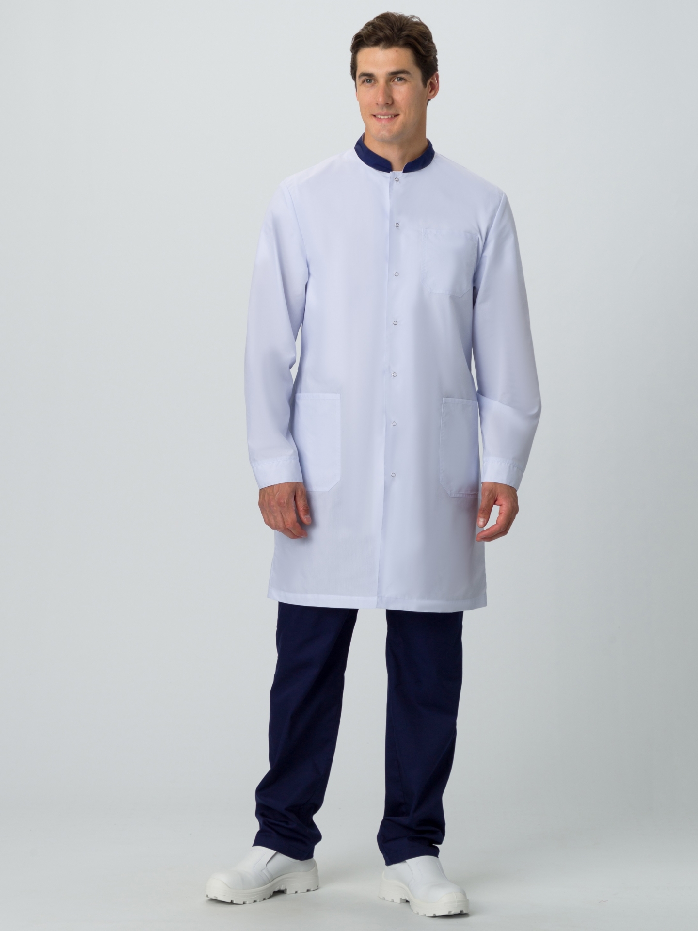 картинка Халат мужской Симпл-001 (тк.Смесовая,120) MedLine, белый/т.синий от магазина ТД Спецодежда-Эталон